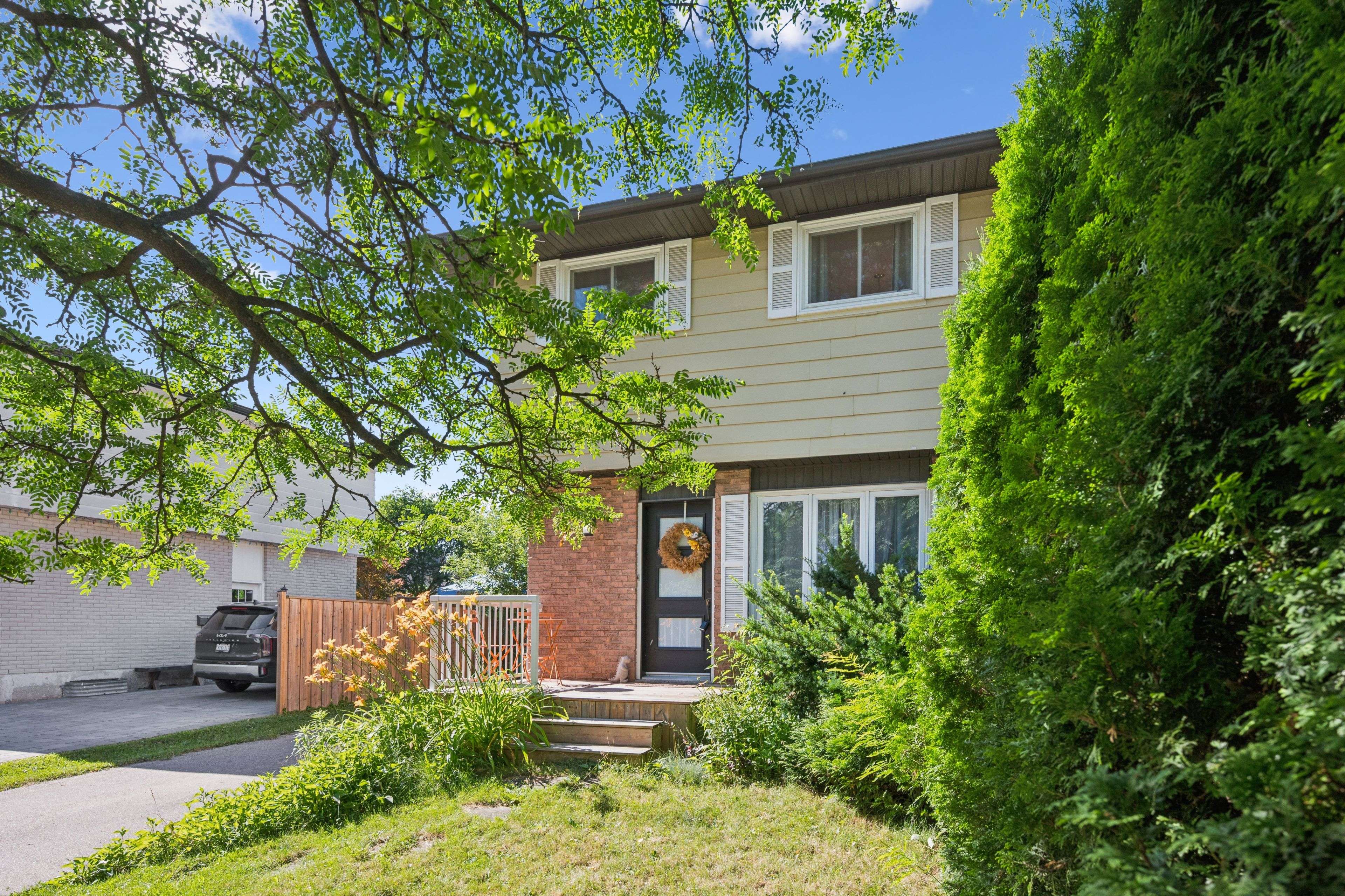 56 Bretz AVE, Cambridge, ON N3C 2W9