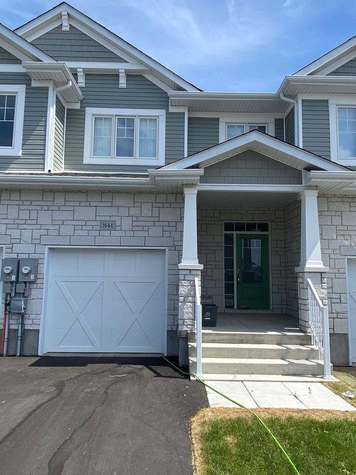 1644 Tenley DR, Kingston, ON K7P 0S4