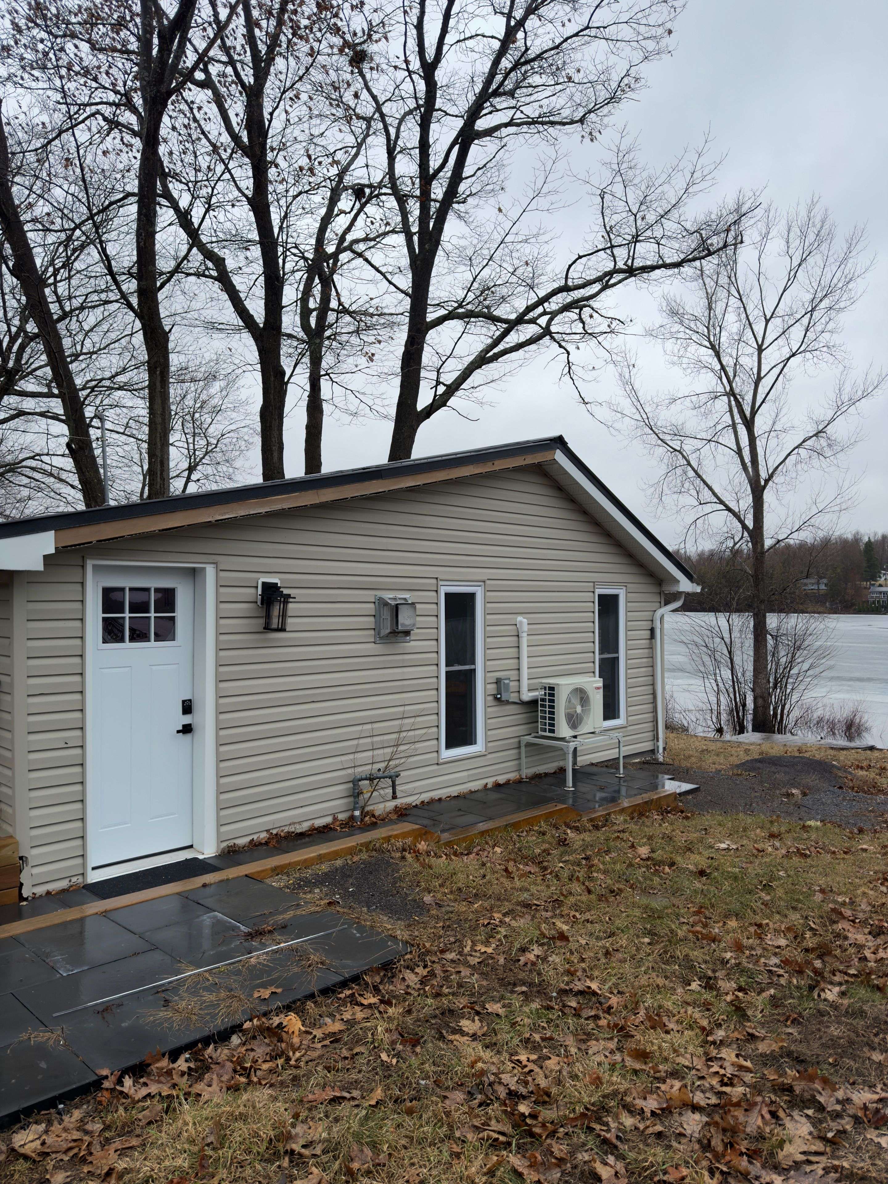 1114 Bayview DR, Constance Bay - Dunrobin - Kilmaurs - Woodlawn, ON K0A 3M0