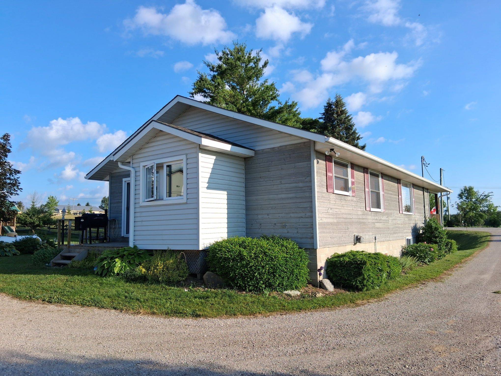 932 Bruce 86 RD, Huron-kinloss, ON N0G 2H0