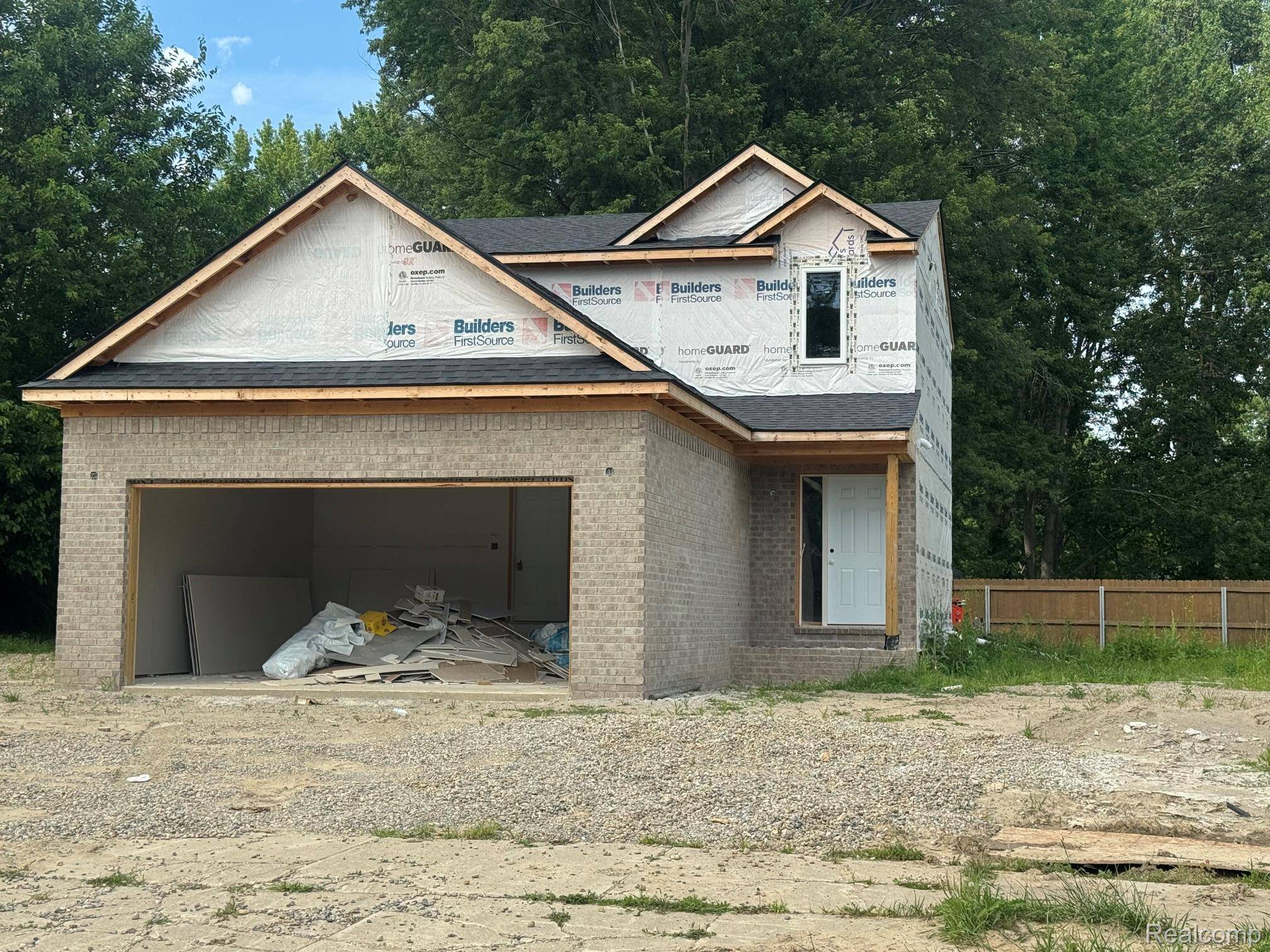 23207 Dale Allen DR, Clinton Charter Township, MI 48035