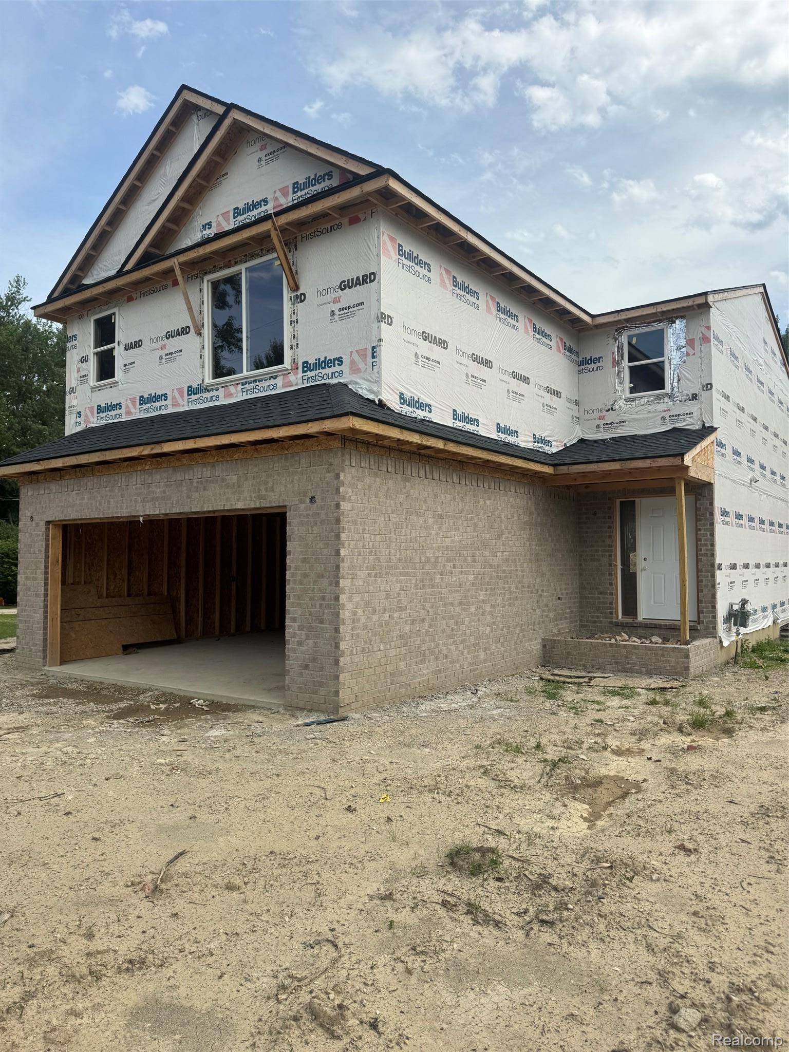 21600 Elmway Drive DR, Clinton Charter Township, MI 48035