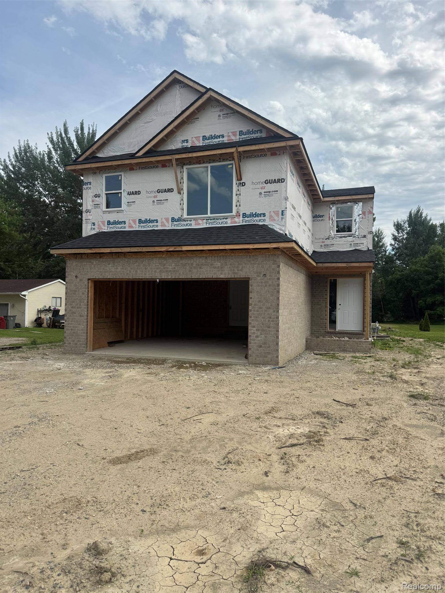21600 Elmway Drive DR, Clinton Charter Township, MI 48035