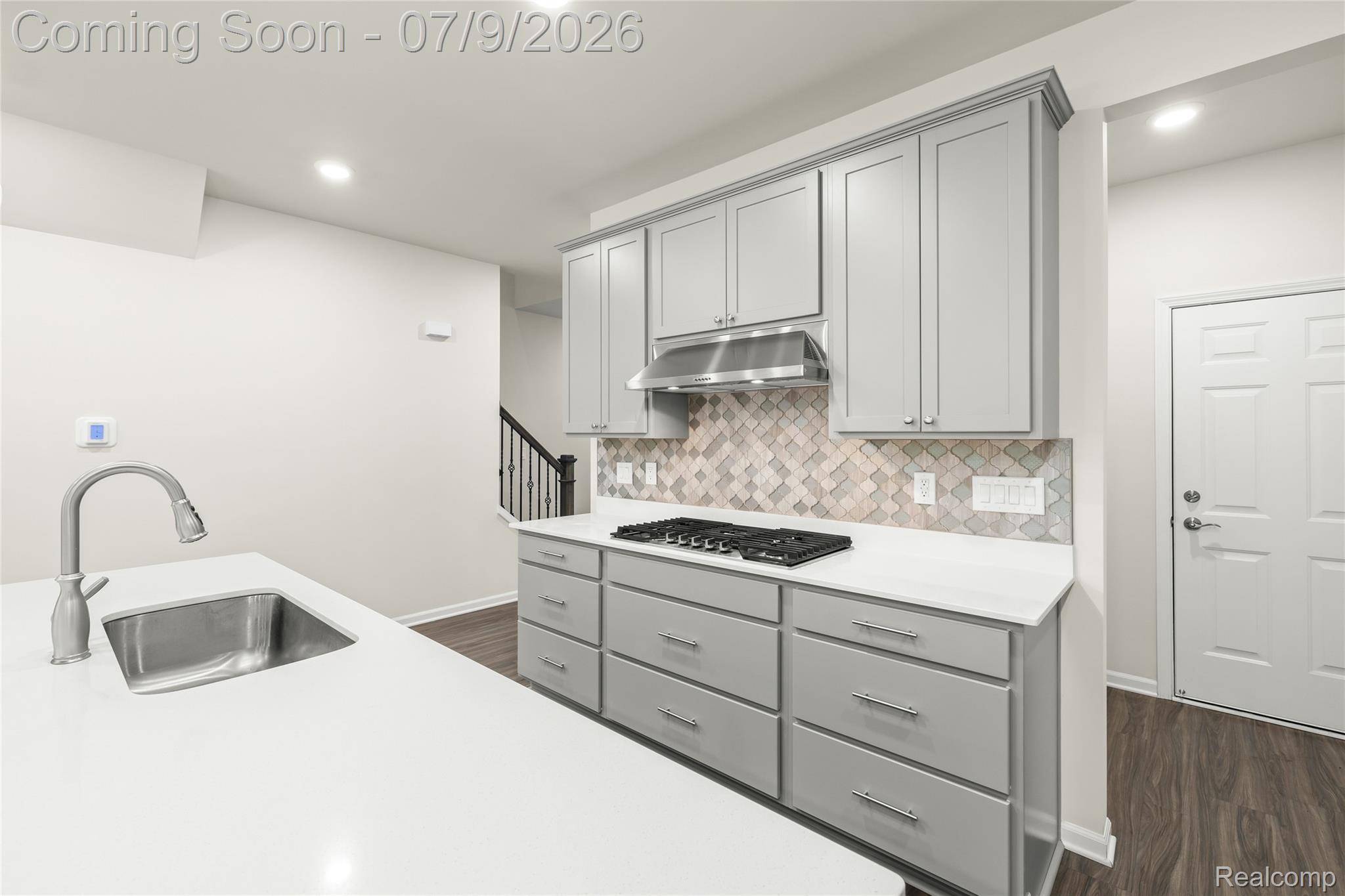 208 Addison CIR, Commerce Charter Township, MI 48390
