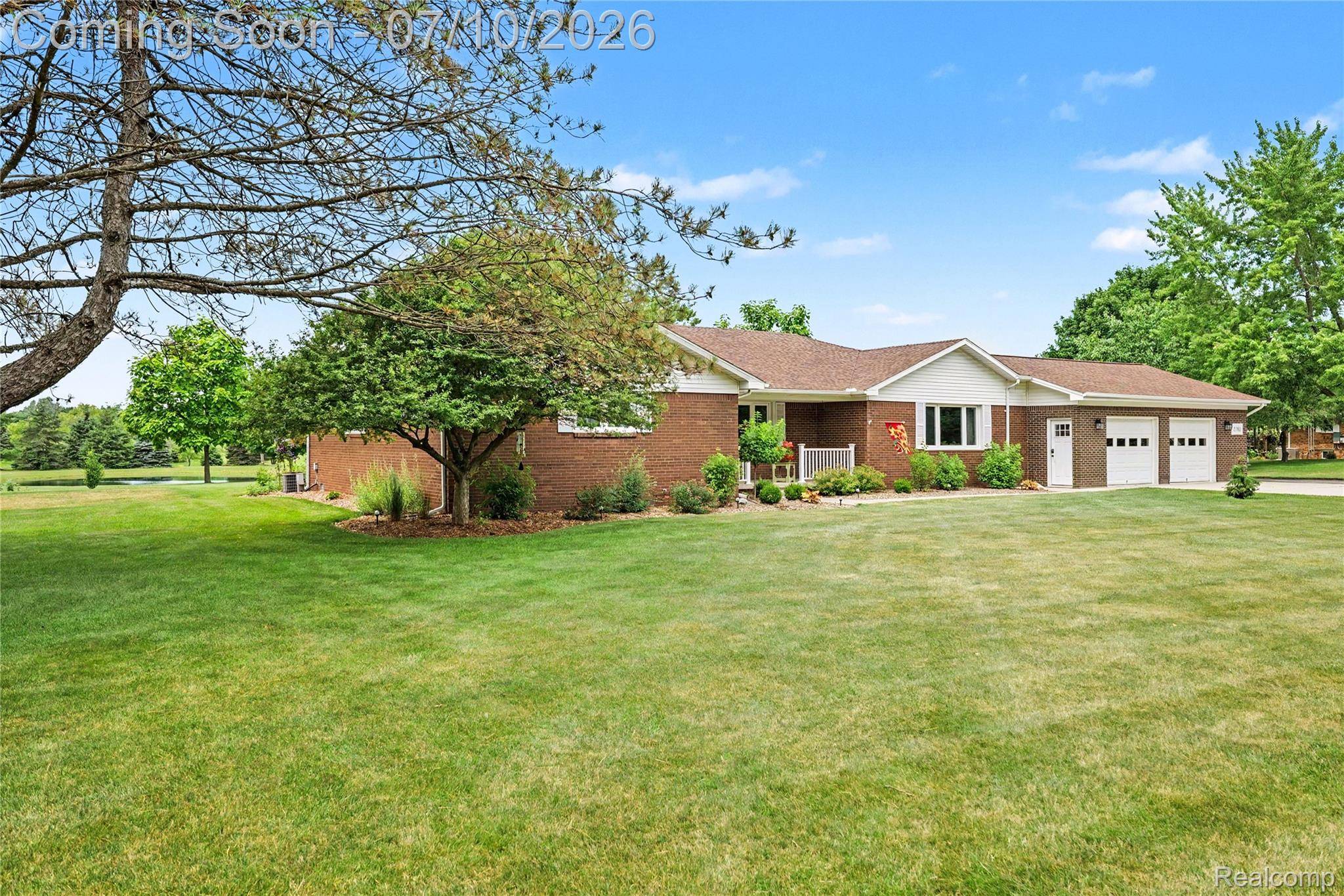2180 Hurst RD, St. Clair, MI 48079