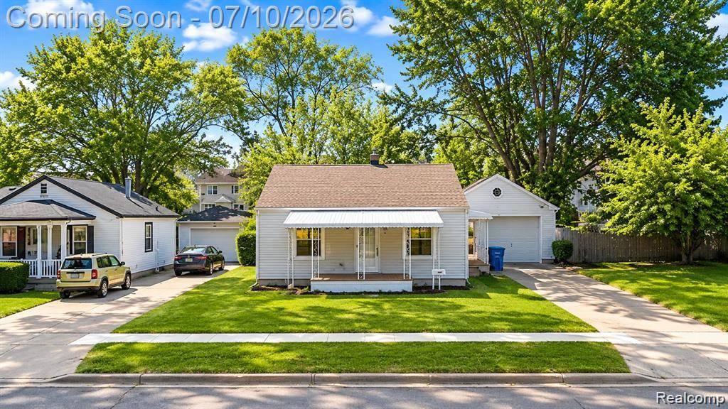 24895 Marigold AVE, Warren, MI 48089