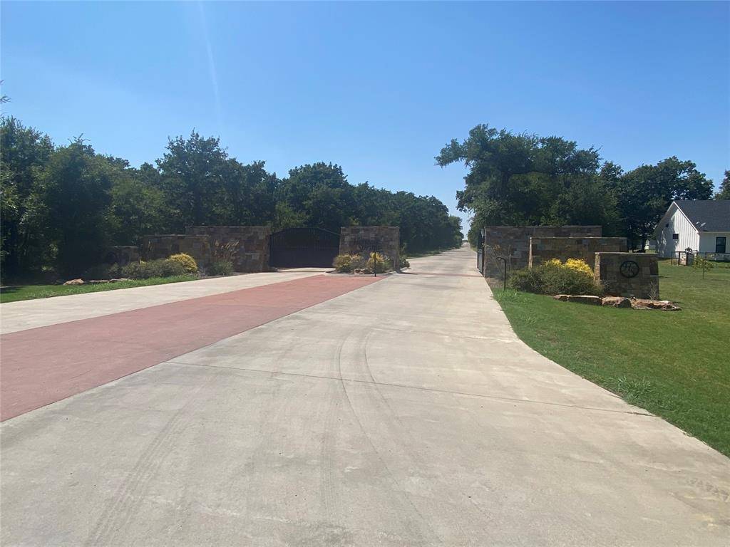 113 Heritage Springs Drive, Brock, TX 76087