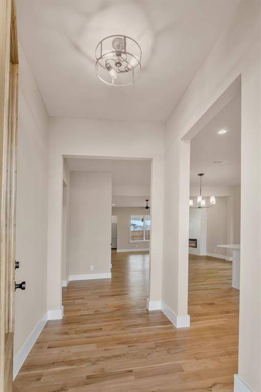 207 W 7th Street, Justin, TX 76247