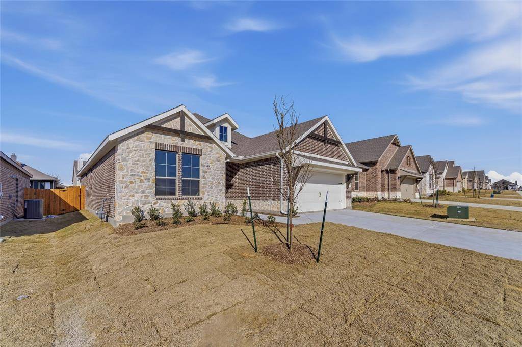 3511 Helena Street, Gainesville, TX 76240