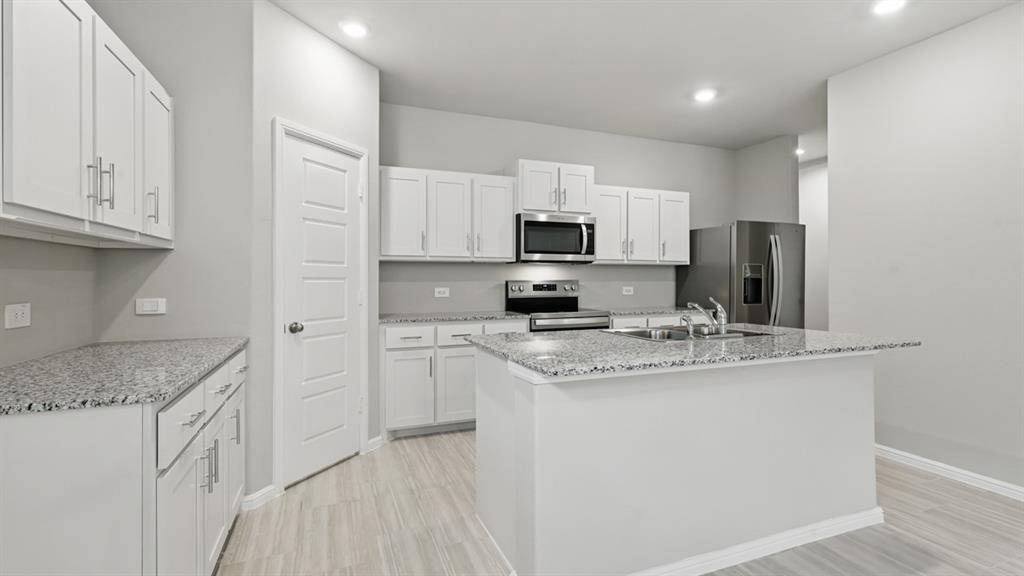 3112 MAPLE ORCHARD Lane, Fort Worth, TX 76140