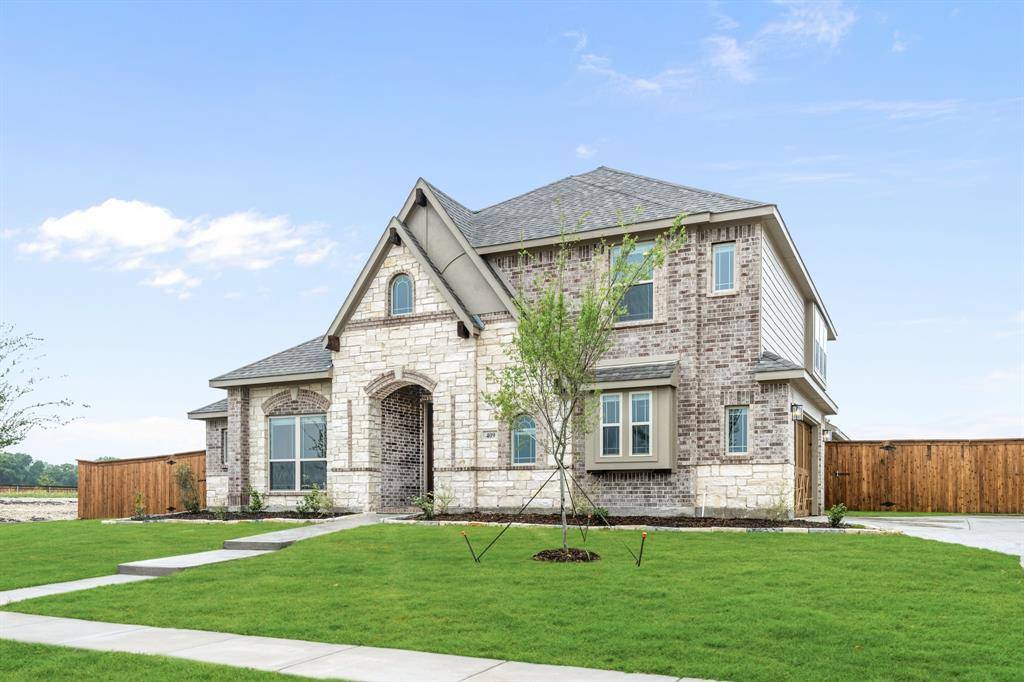 409 Loftsmoor Lane, Red Oak, TX 75154