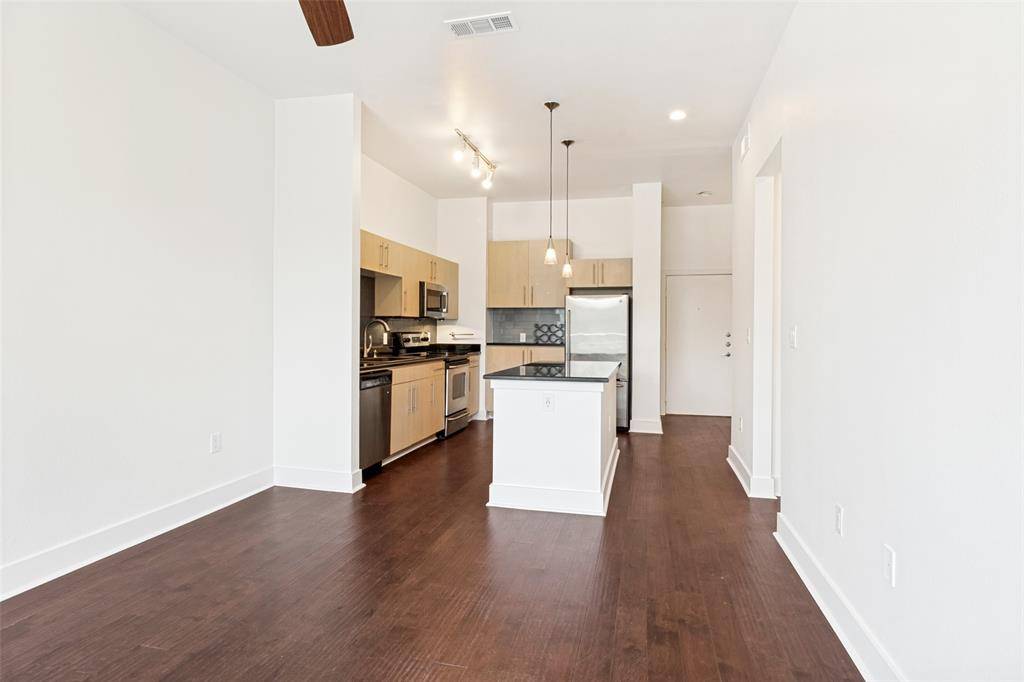 4414 Cedar Springs Road #320, Dallas, TX 75219