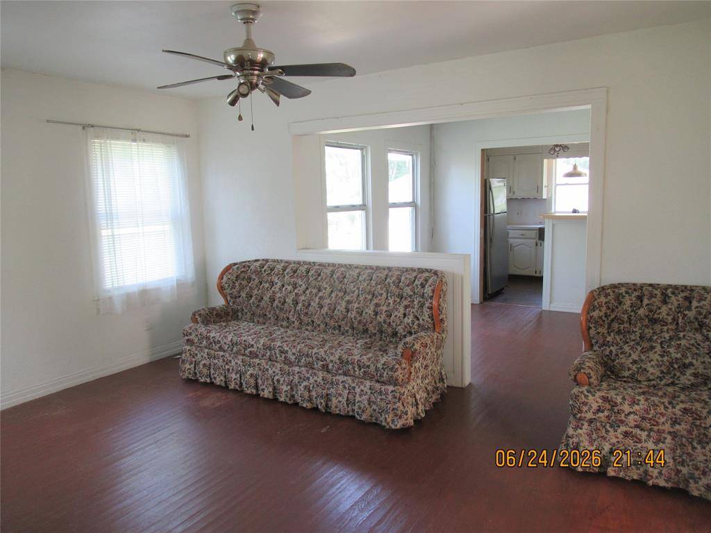 201 E Dallas Street, Hutchins, TX 75141