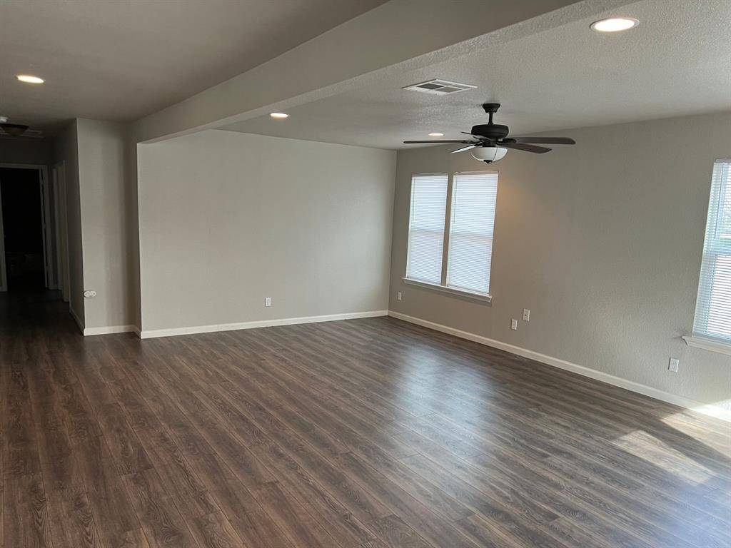 500 W Parkway Street #2, Denton, TX 76201