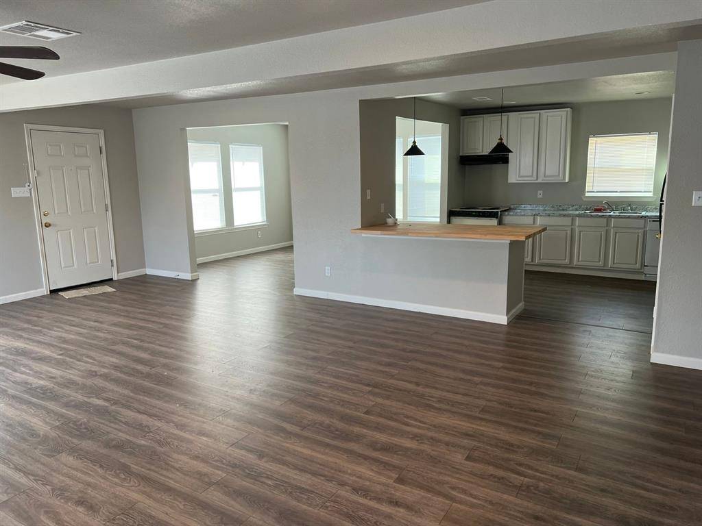 500 W Parkway Street #2, Denton, TX 76201