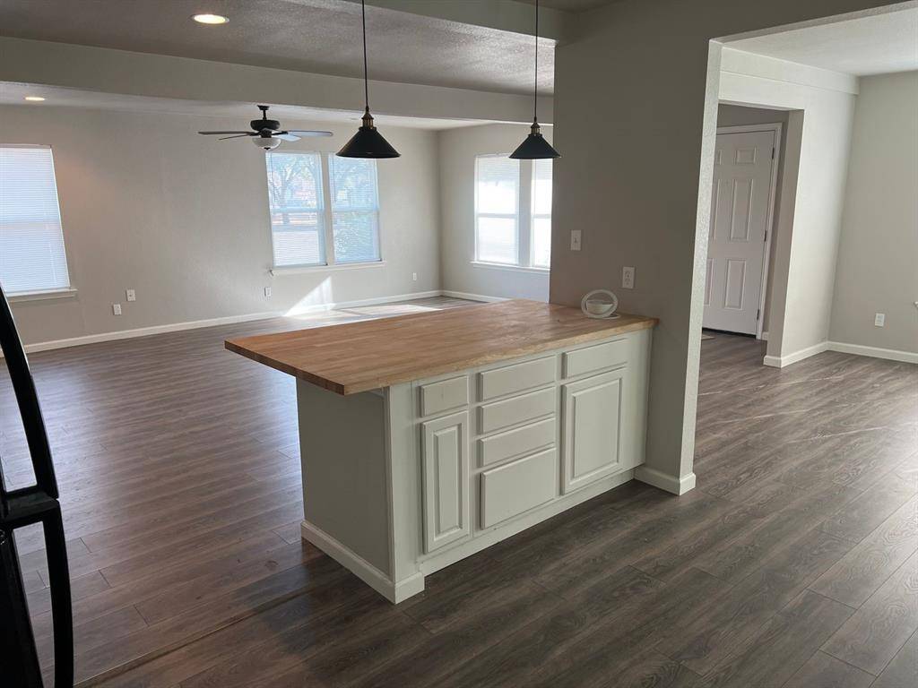 500 W Parkway Street #2, Denton, TX 76201
