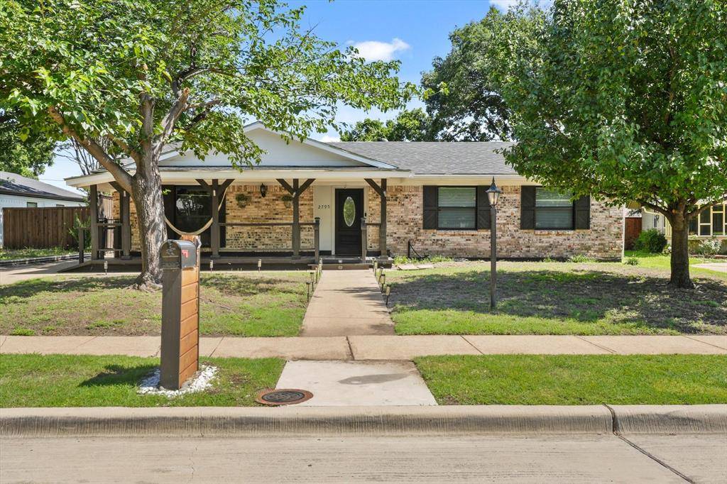 2795 Beechmont Drive, Dallas, TX 75228