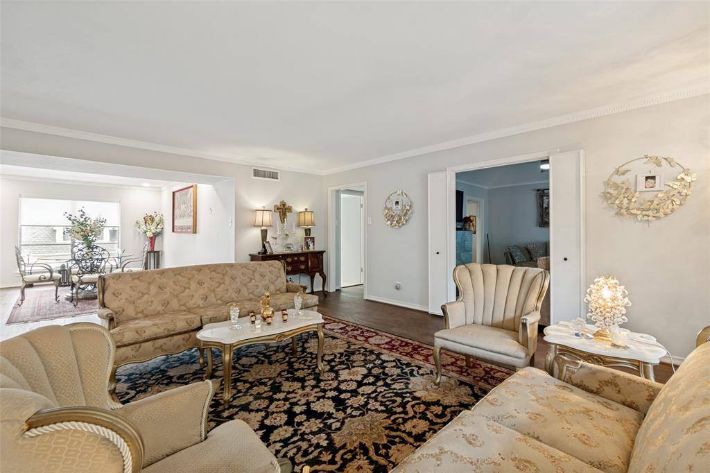 6321 Bandera Avenue #D, Dallas, TX 75225