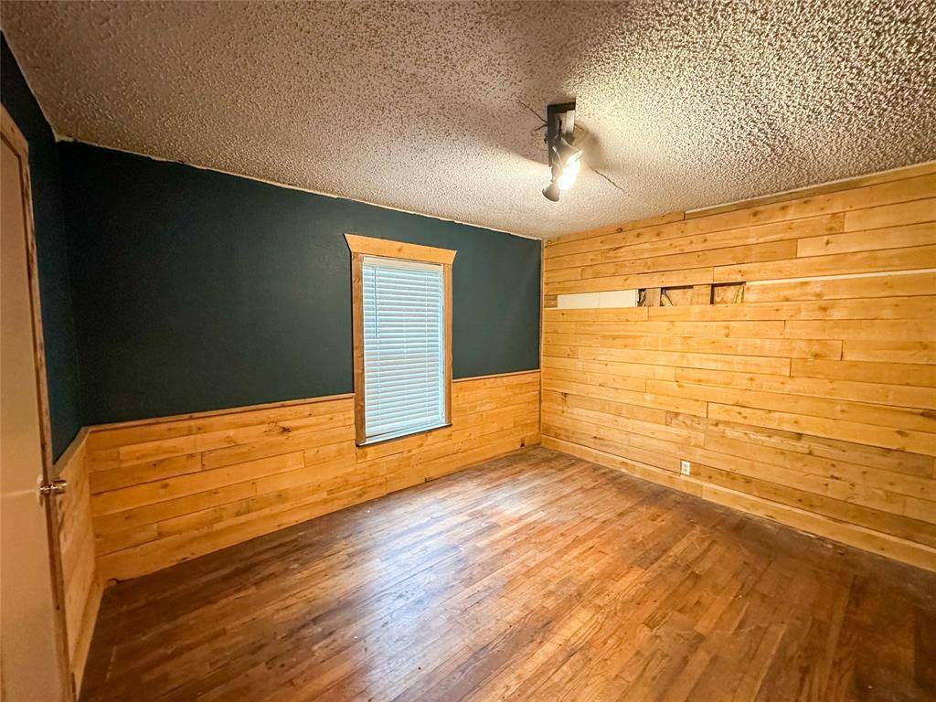 606 Lilly Street, Cleburne, TX 76033
