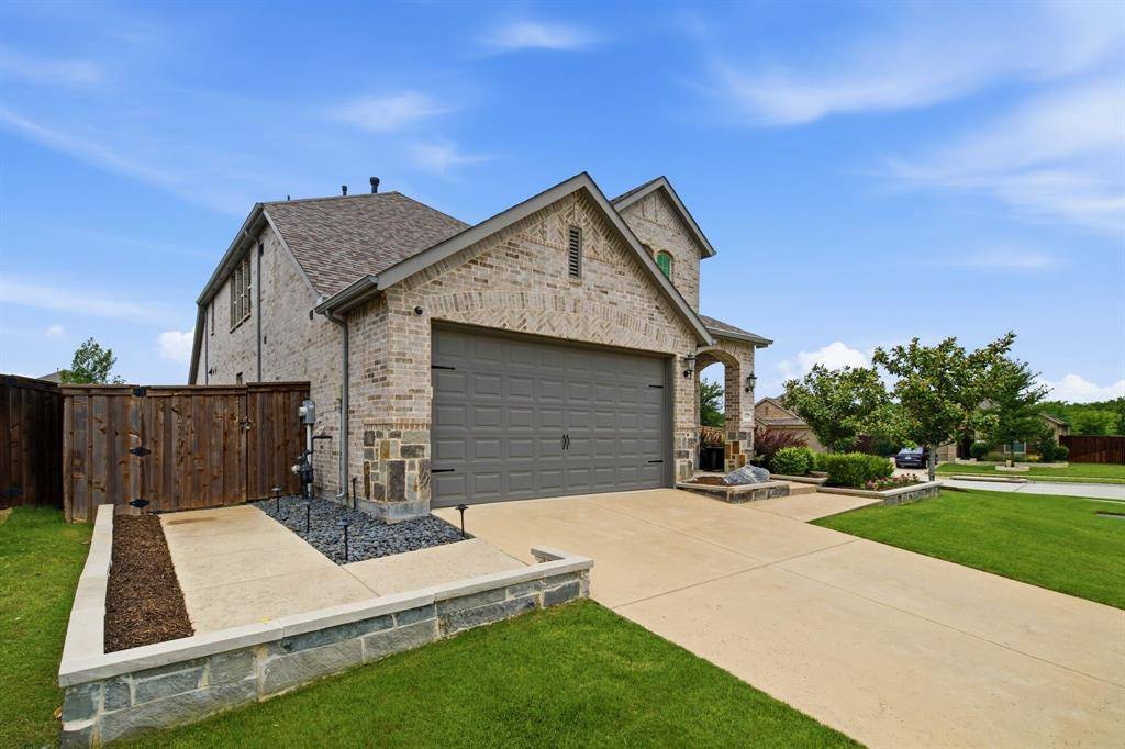 3529 Tulip Drive, Aubrey, TX 76227