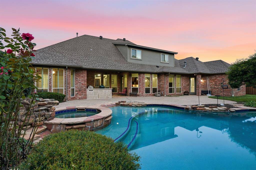 1016 Meandering Woods Drive, Keller, TX 76248