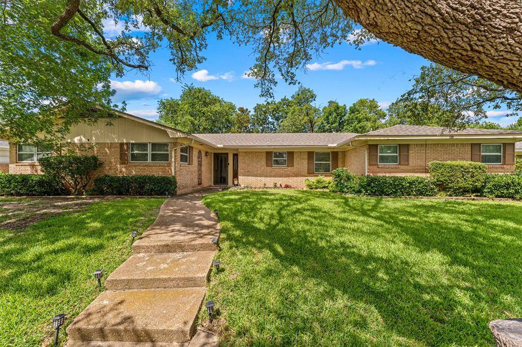 708 Topeka Drive, Woodway, TX 76712