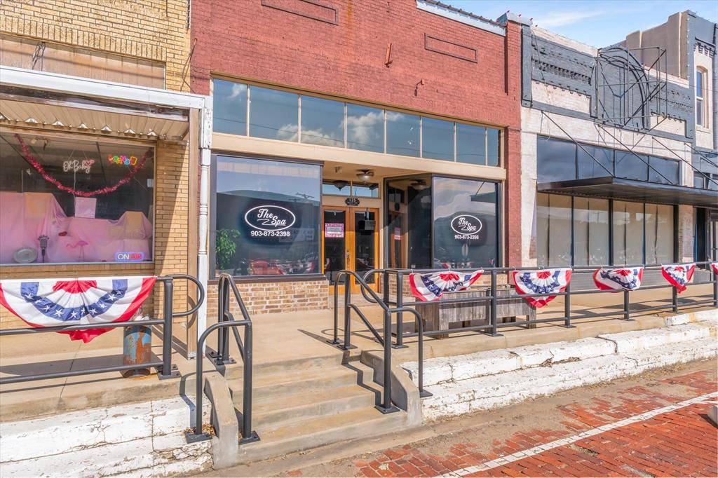 135 N 4th Street, Wills Point, TX 75169