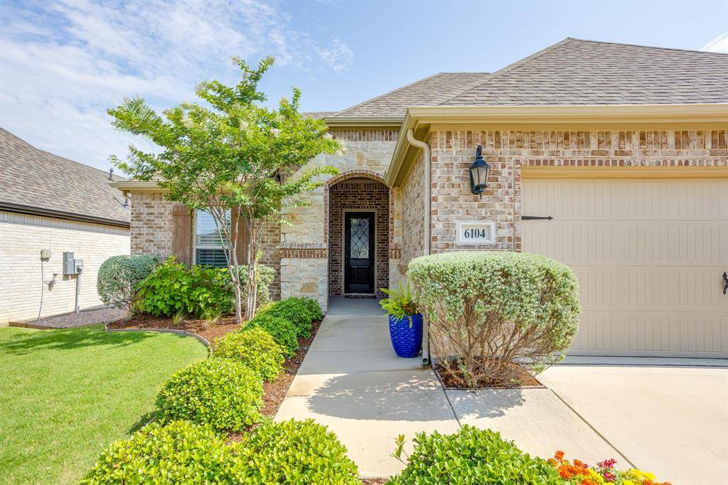 6104 Carmona Trail, Fort Worth, TX 76123