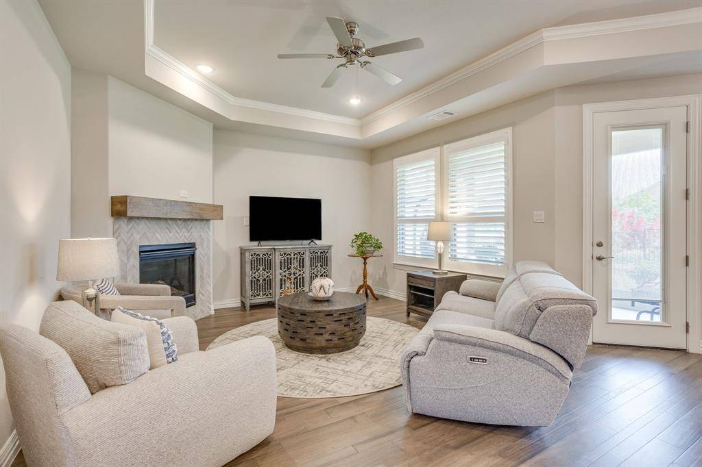 6104 Carmona Trail, Fort Worth, TX 76123