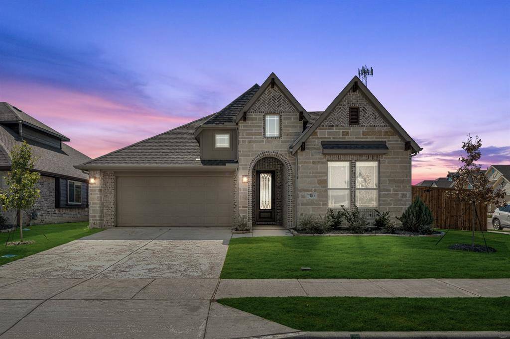 200 Sweetwater Drive, Commerce, TX 75428