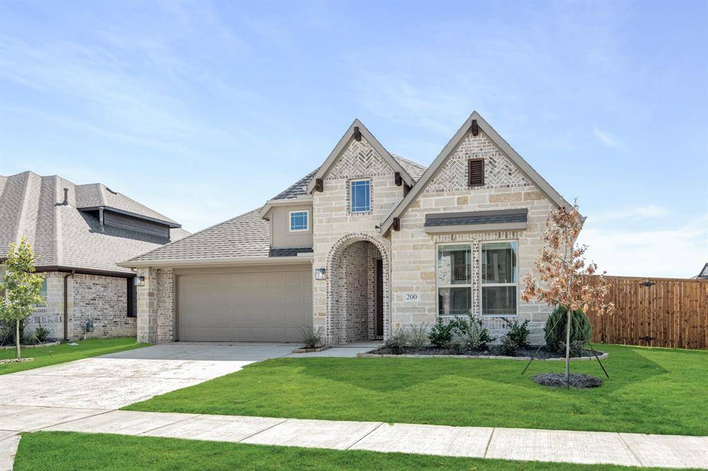 200 Sweetwater Drive, Commerce, TX 75428