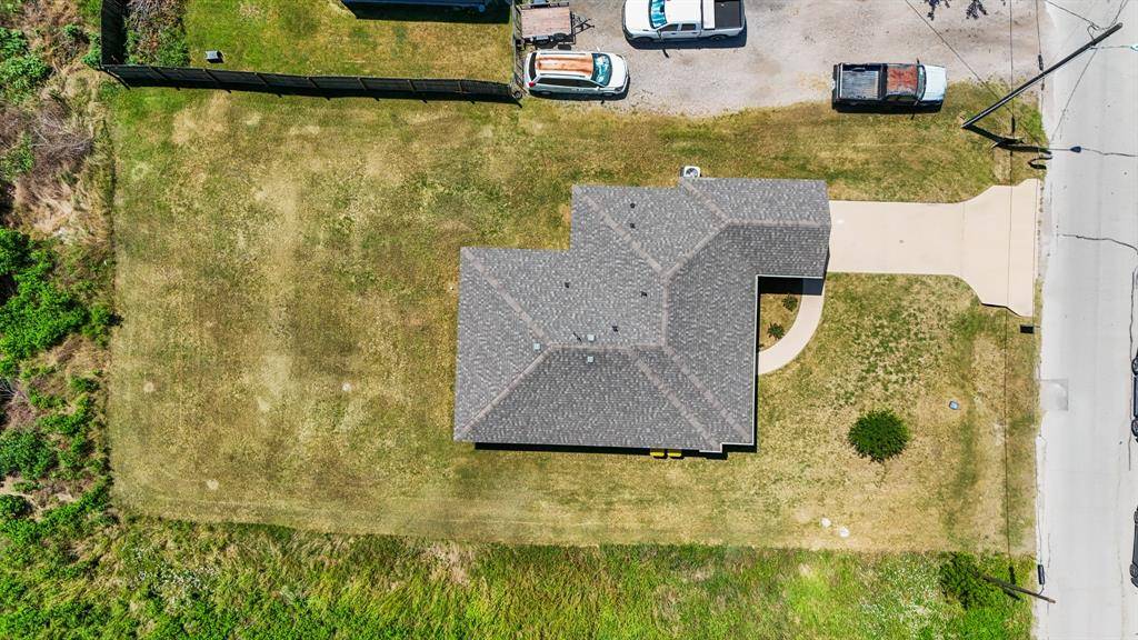 98 S Hickory Street, Venus, TX 76084