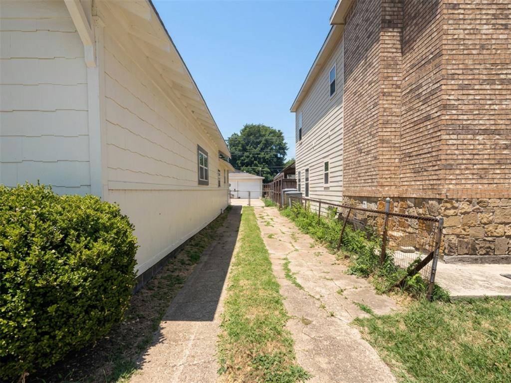 2011 N Houston Street, Fort Worth, TX 76164
