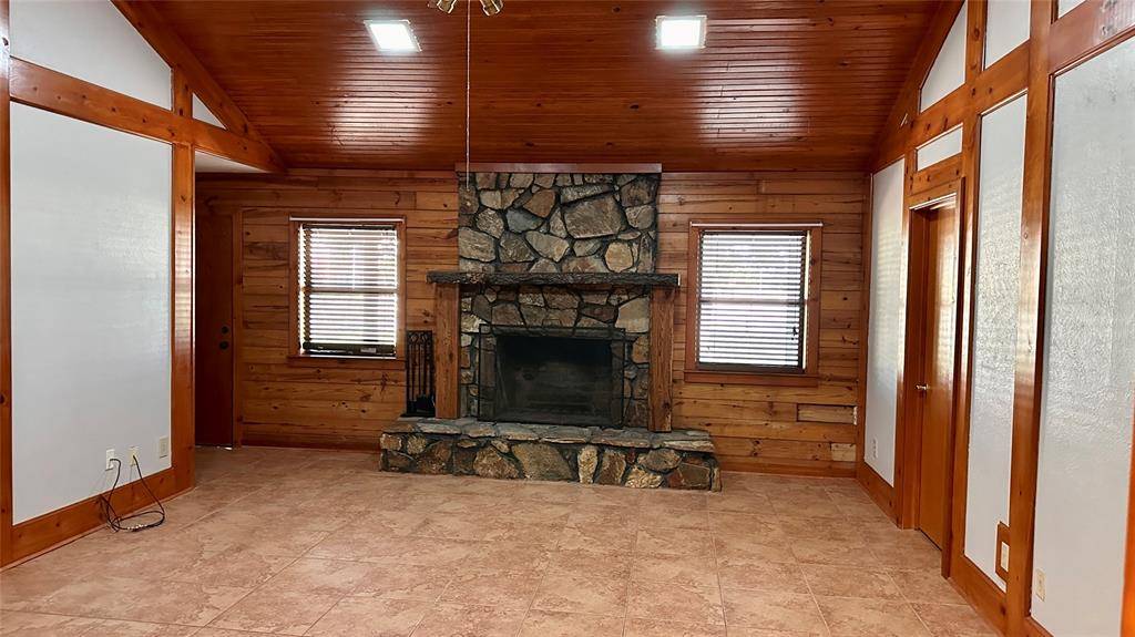 126 N Garza Road, Shady Shores, TX 76208