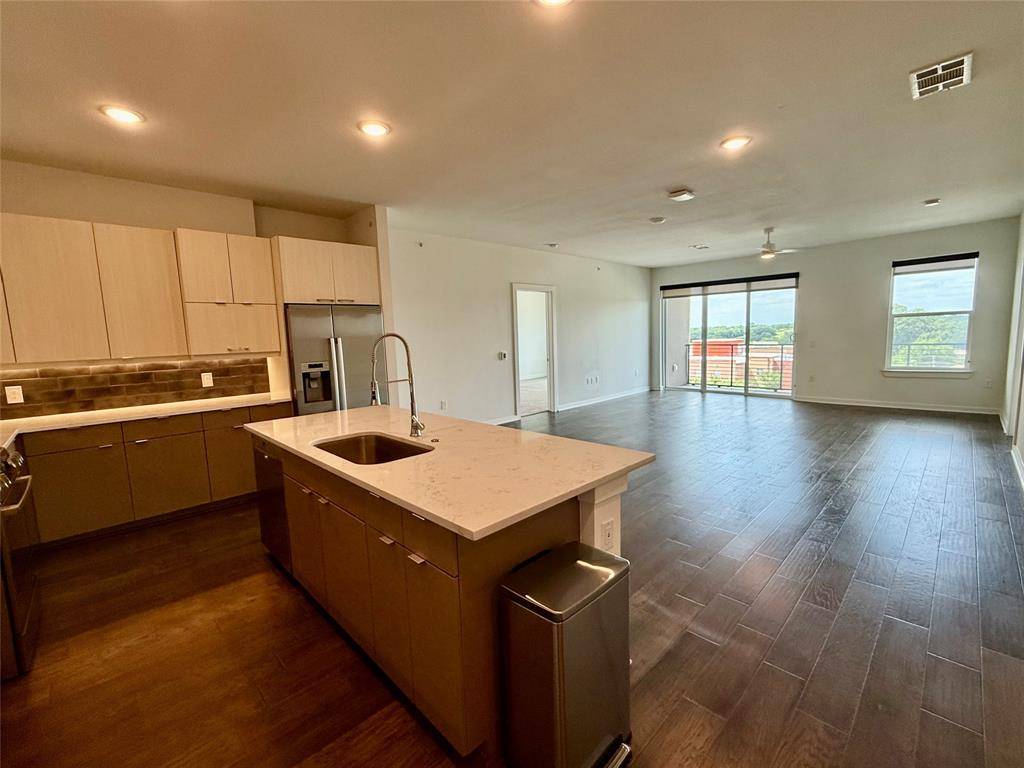 7450 Coronado Avenue #613, Dallas, TX 75214
