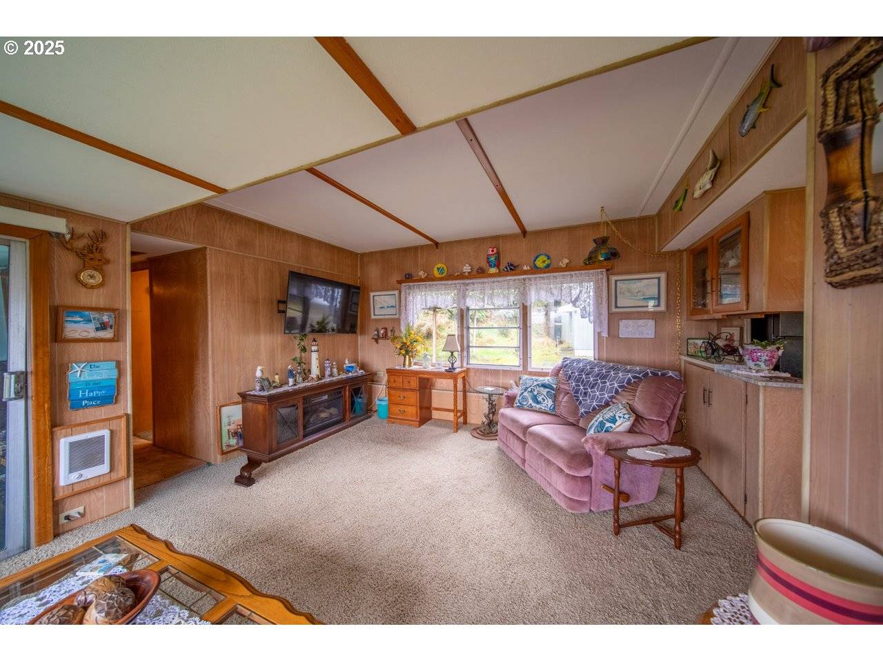 1900 ROWE ST, Reedsport, OR 97467