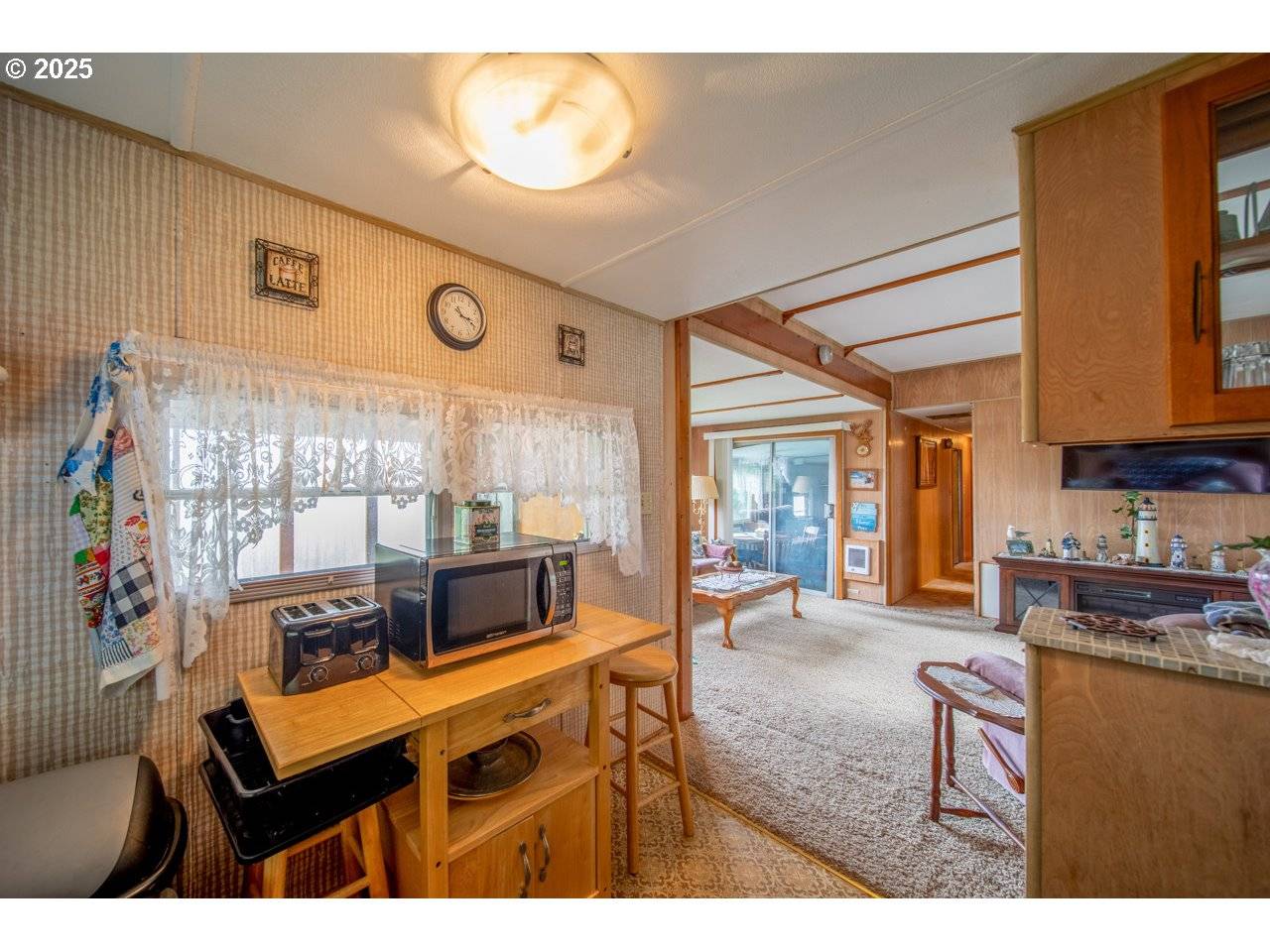 1900 ROWE ST, Reedsport, OR 97467