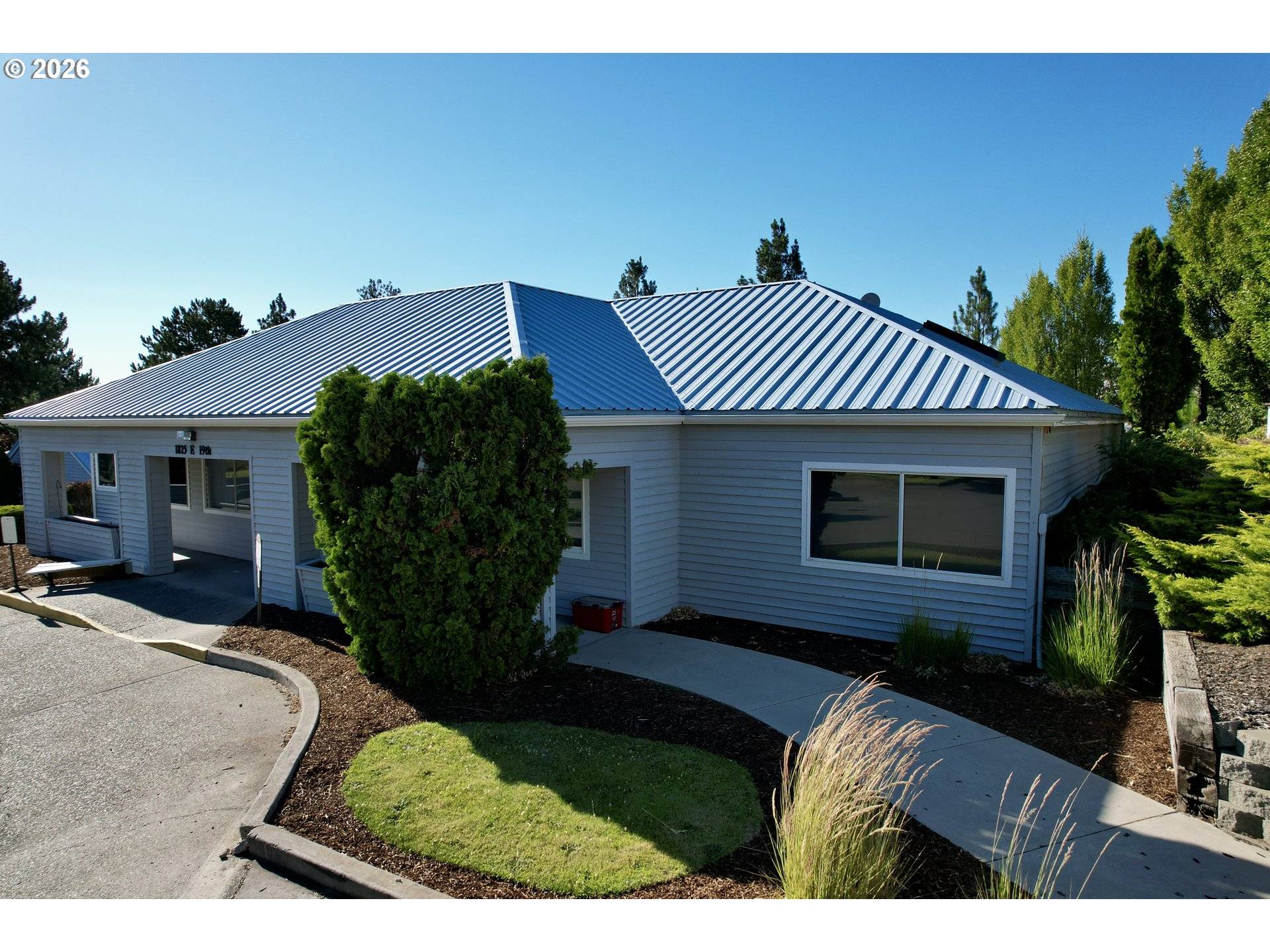 1805 E 19TH ST, The Dalles, OR 97058