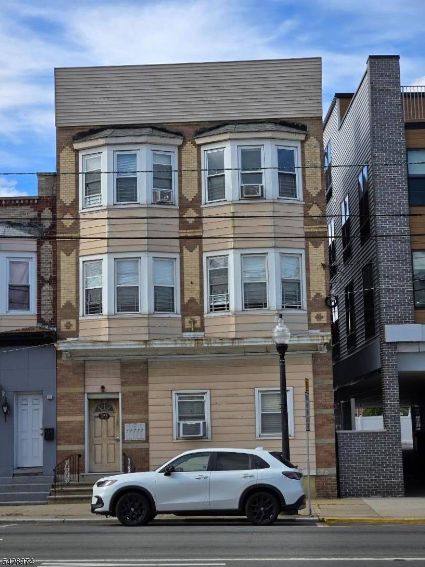 105 E Westfield Ave, Roselle Park Boro, NJ 07204