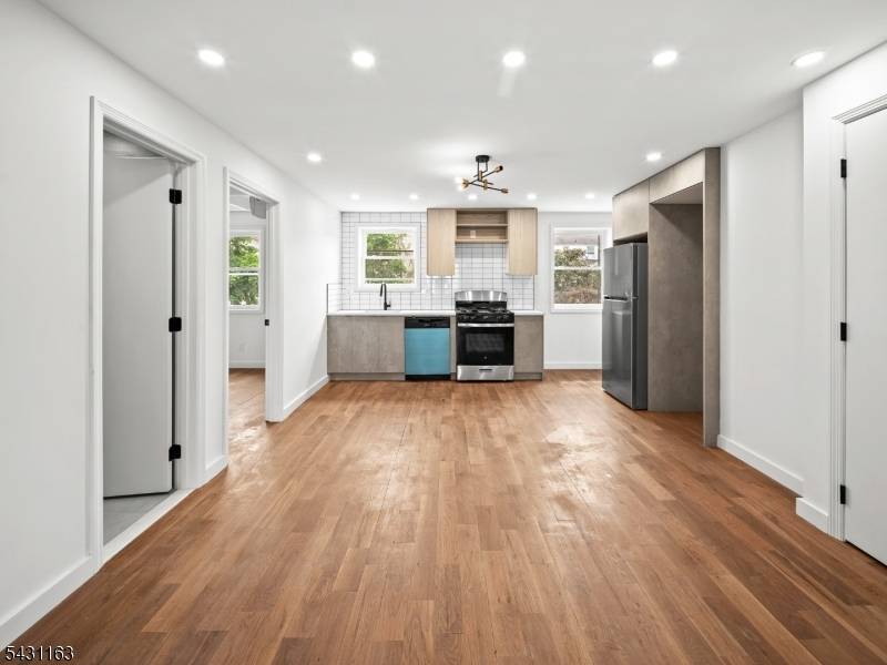 100 Chestnut St #3, West Orange Twp., NJ 07052