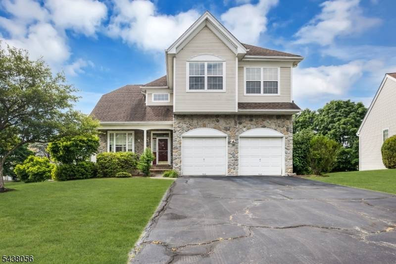9 Hannah Ct, Readington Twp., NJ 08889