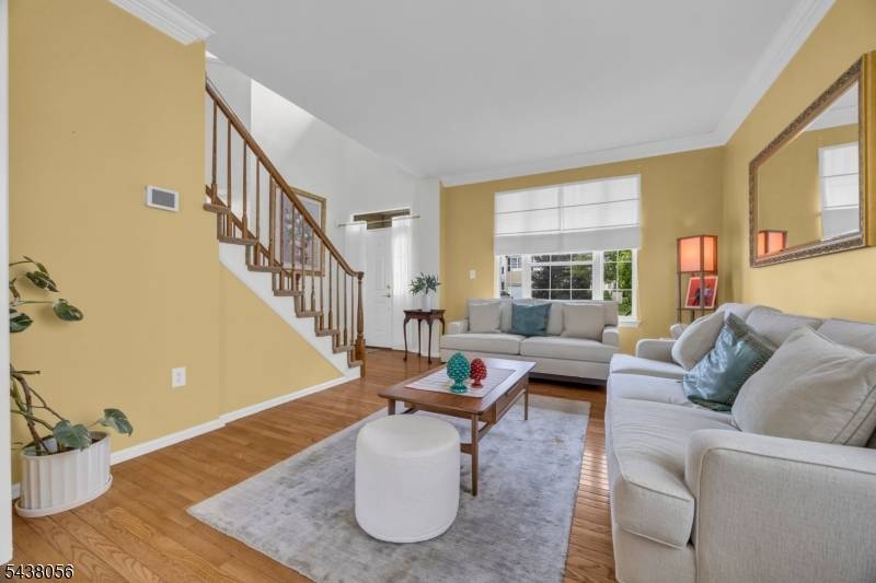9 Hannah Ct, Readington Twp., NJ 08889