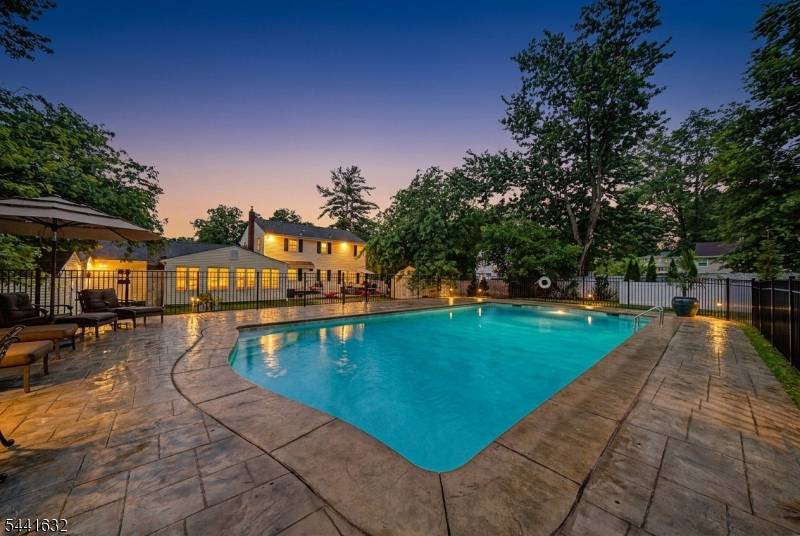 25 Lord Stirling Dr, Parsippany-troy Hills Twp., NJ 07054