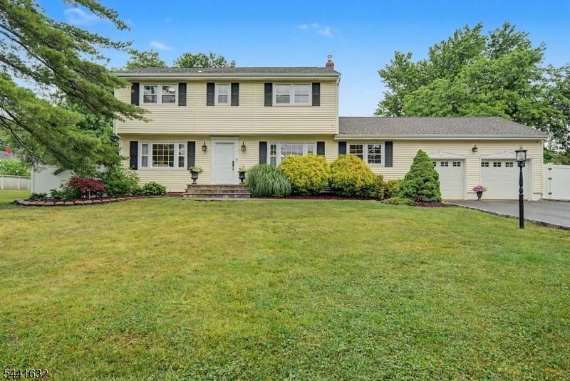 25 Lord Stirling Dr, Parsippany-troy Hills Twp., NJ 07054