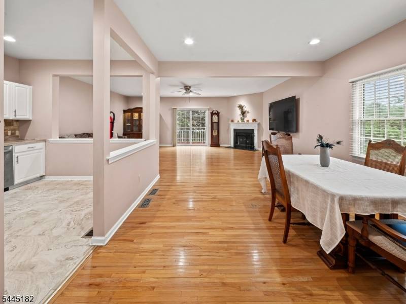 67 Rhyan Dr, Parsippany-troy Hills Twp., NJ 07054