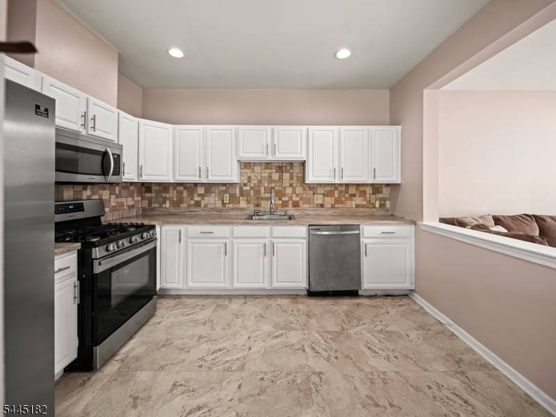 67 Rhyan Dr, Parsippany-troy Hills Twp., NJ 07054
