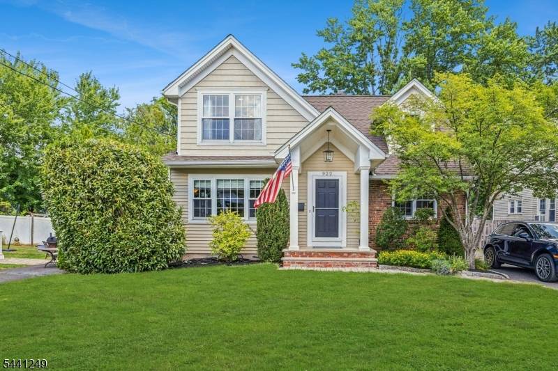 922 Cleveland Ave, Westfield Town, NJ 07090