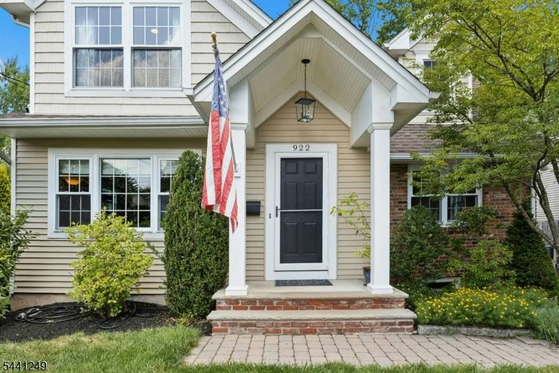 922 Cleveland Ave, Westfield Town, NJ 07090