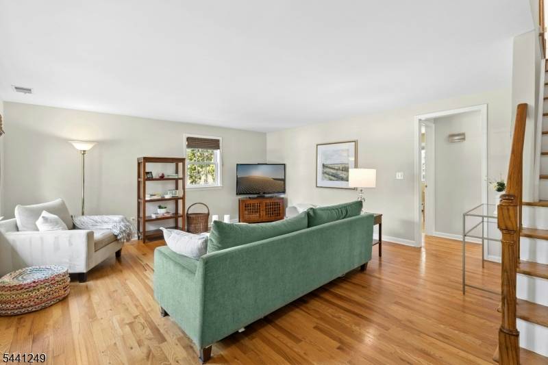 922 Cleveland Ave, Westfield Town, NJ 07090