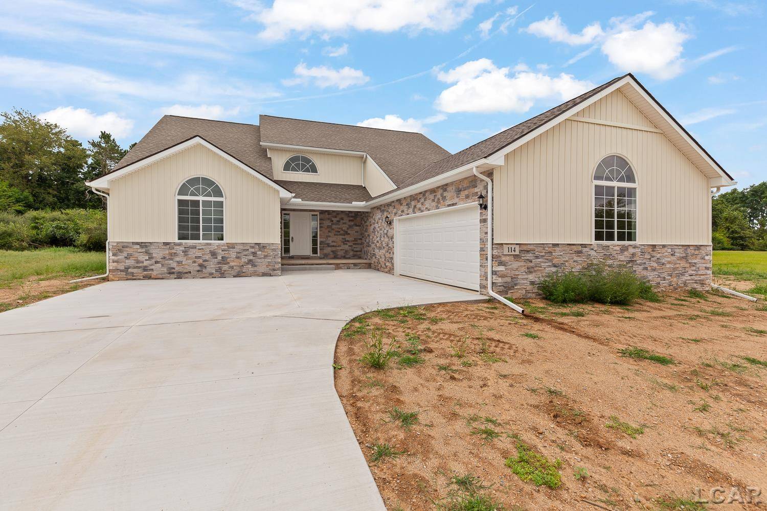 114 Bloomfield BLVD, Norvell Twp, MI 49230